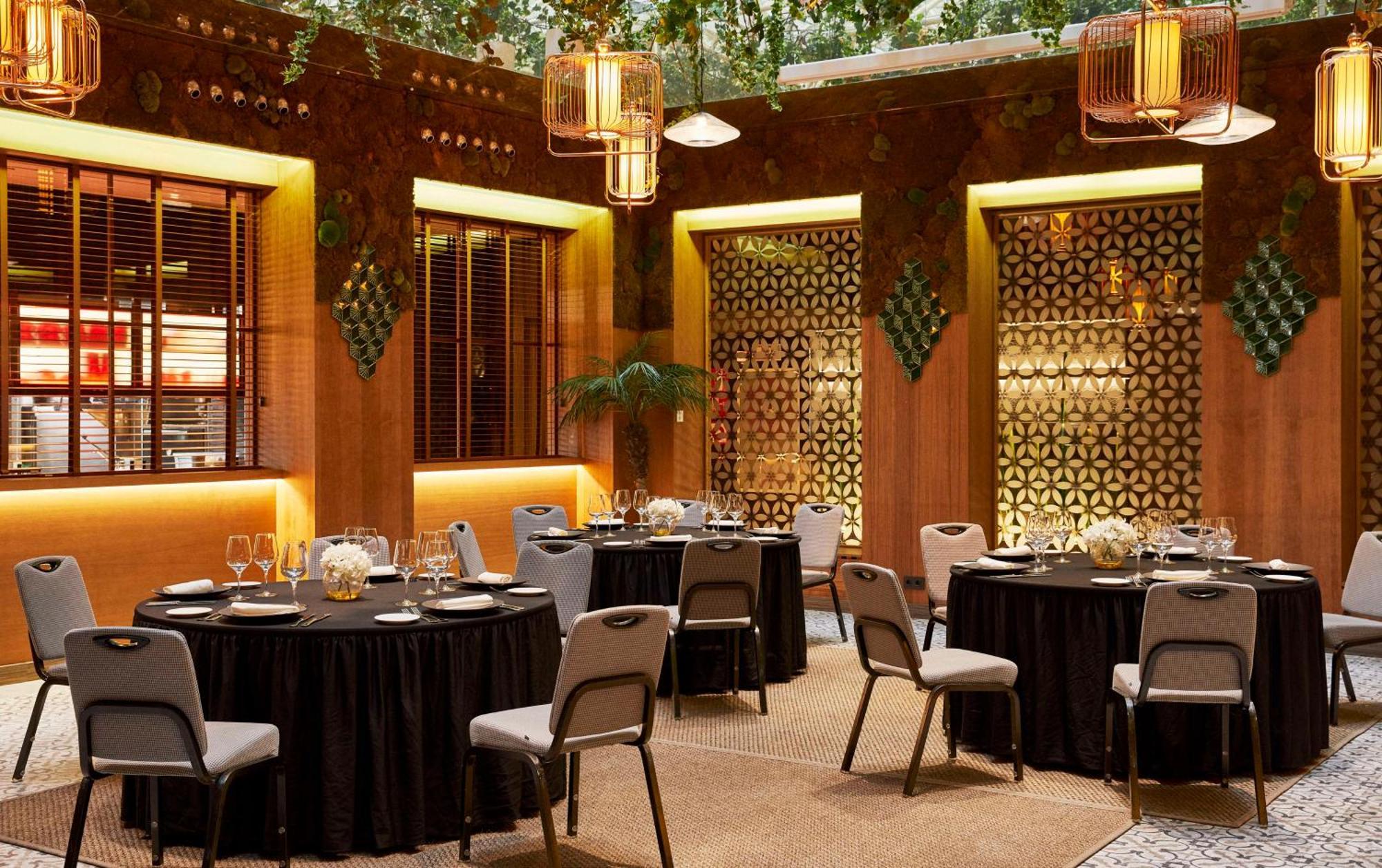 Hotel Hyatt Centric Gran Via Madrid Esterno foto The interior of the restaurant